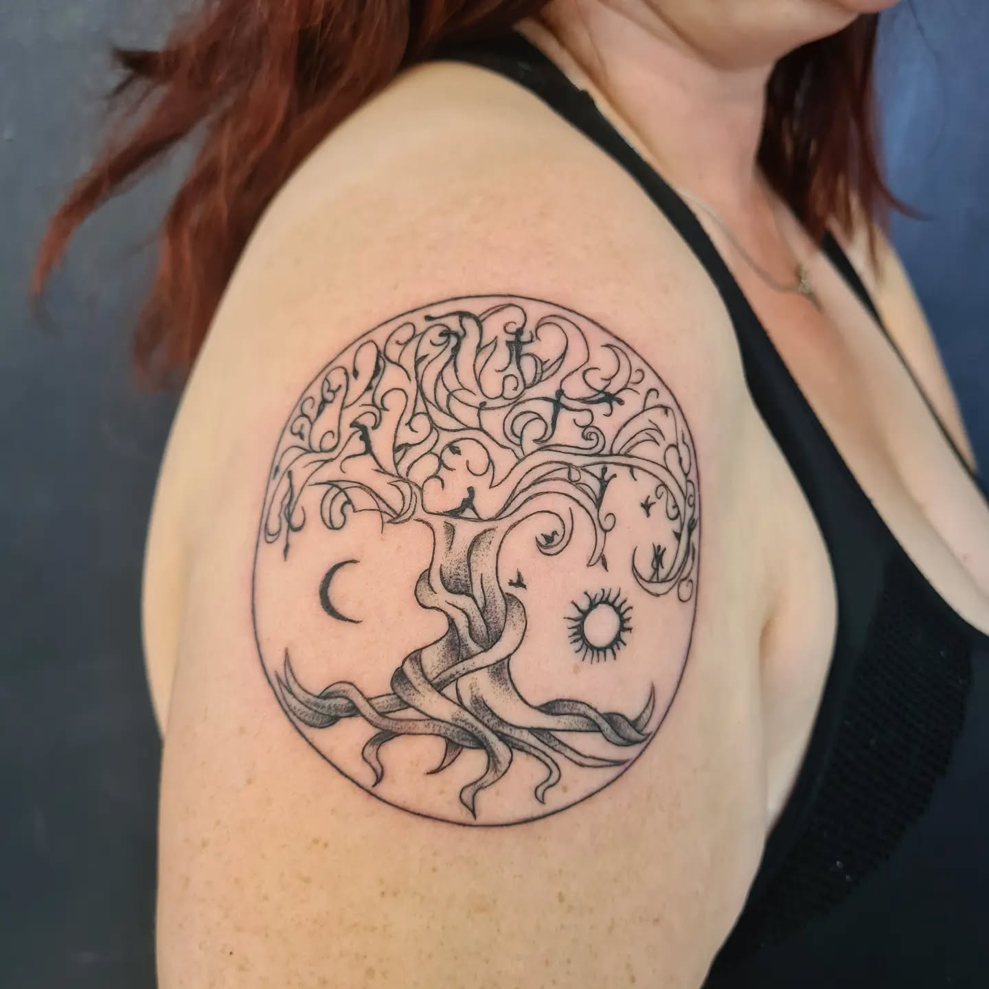 tatoueur minimaliste montgermont