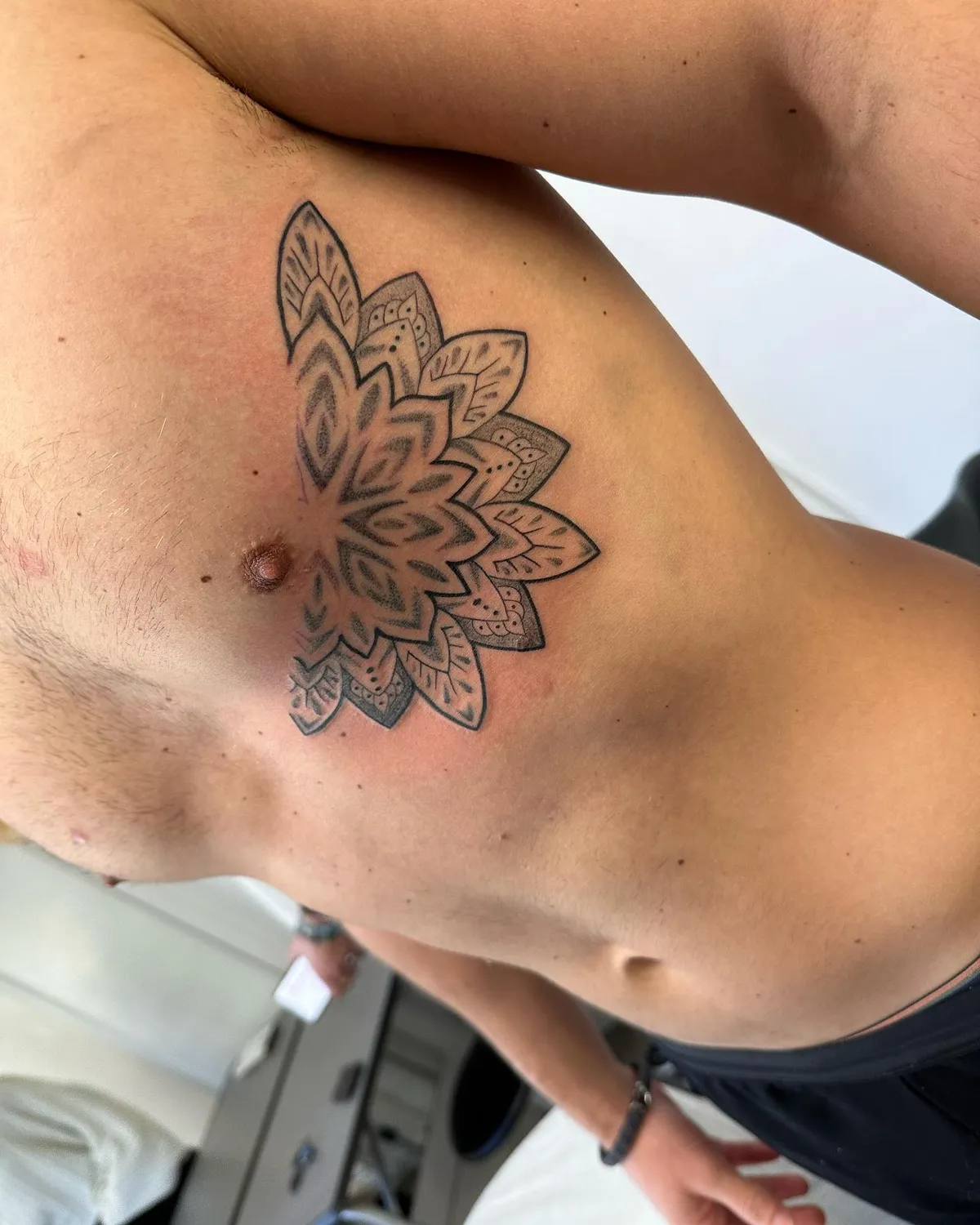 tatoueur minimaliste rennes centre