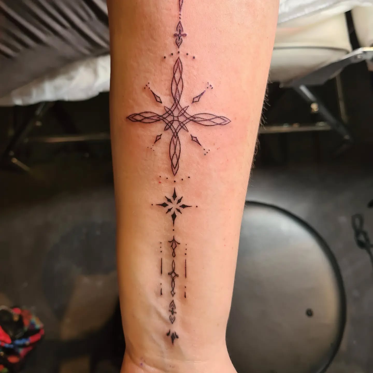 tatoueur minimaliste rennes centre