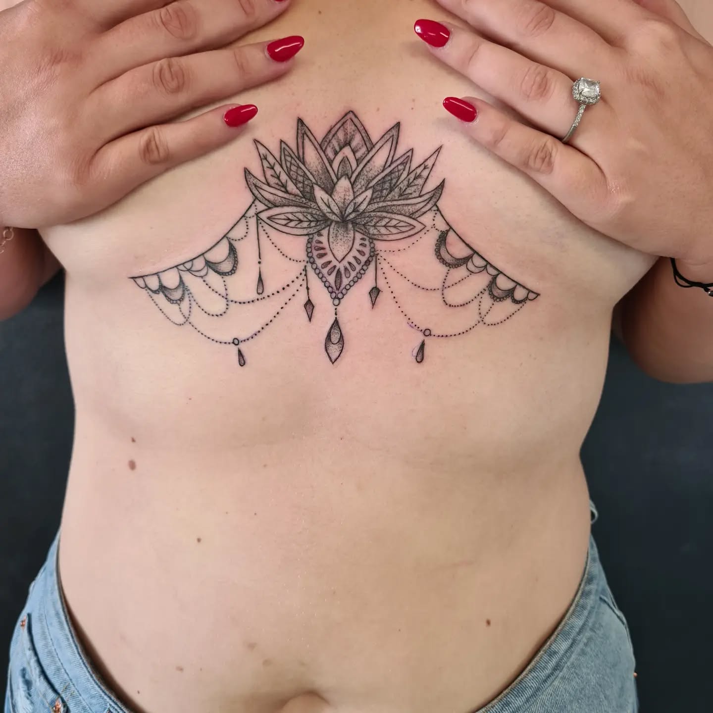 tatoueur minimaliste saint jacques de la lande