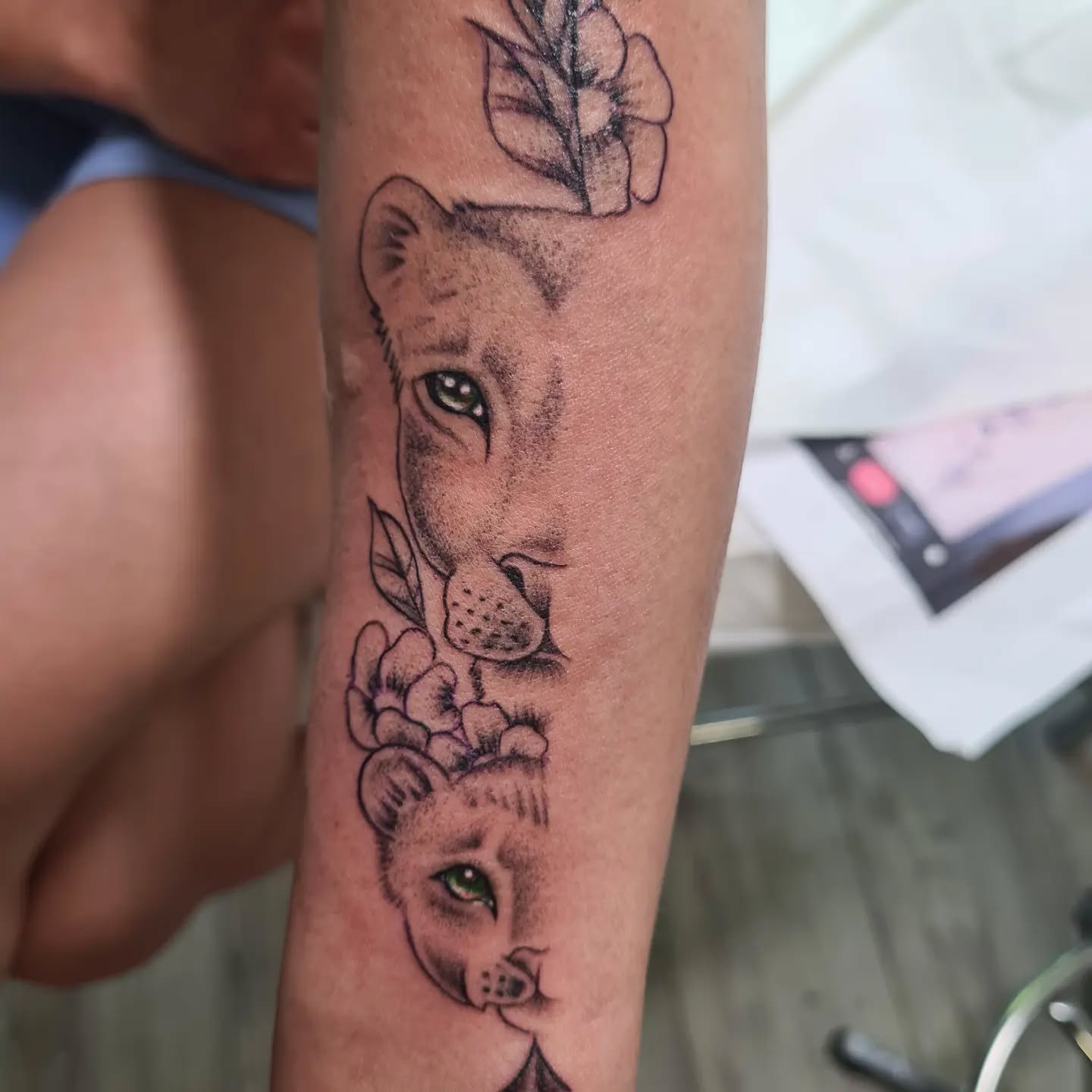 tatoueur minimaliste saint jacques de la lande