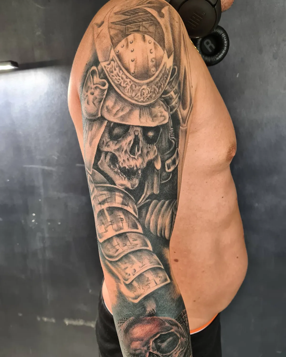 tatoueur minimaliste thorigne fouillard