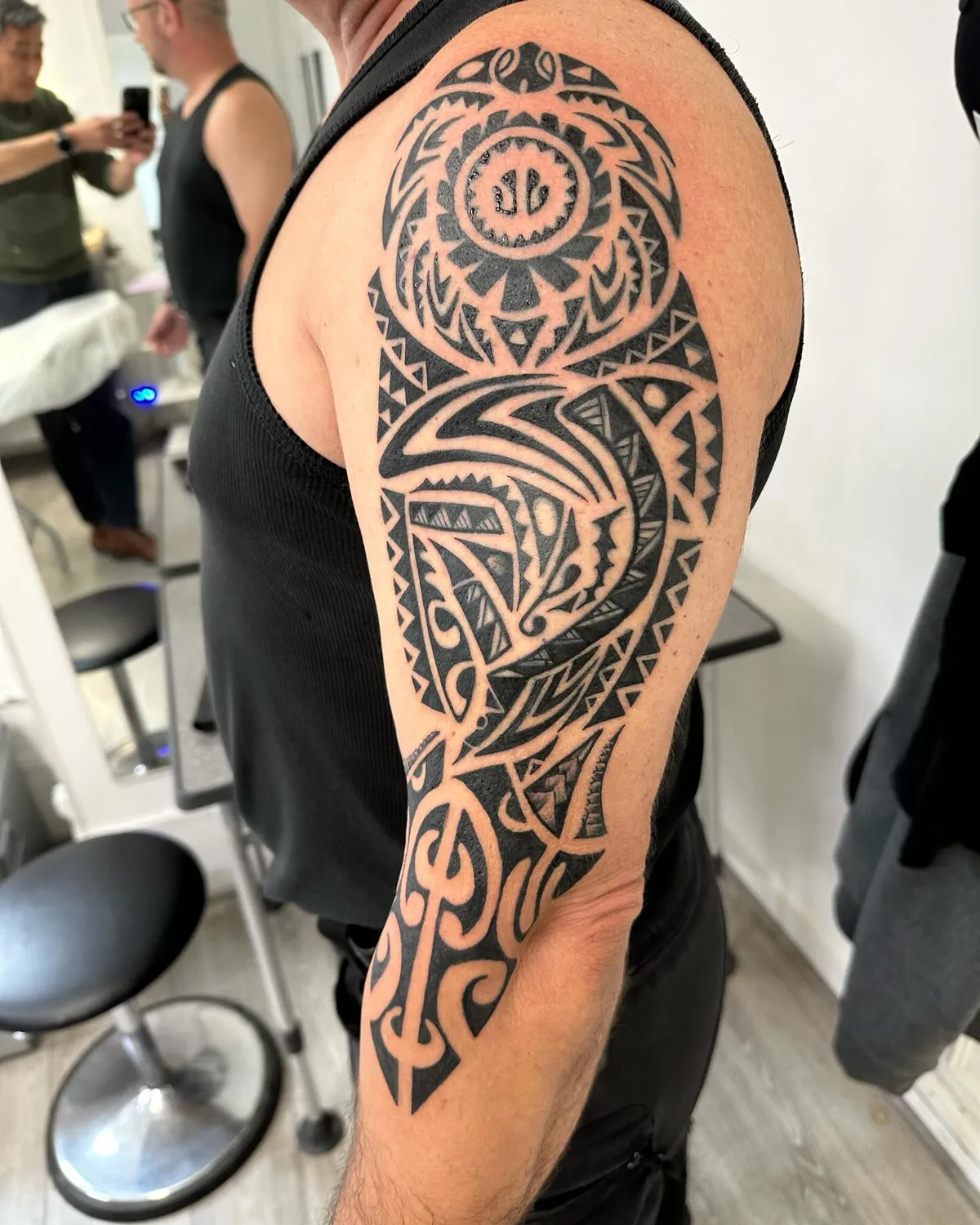 tatoueur minimaliste thorigne fouillard