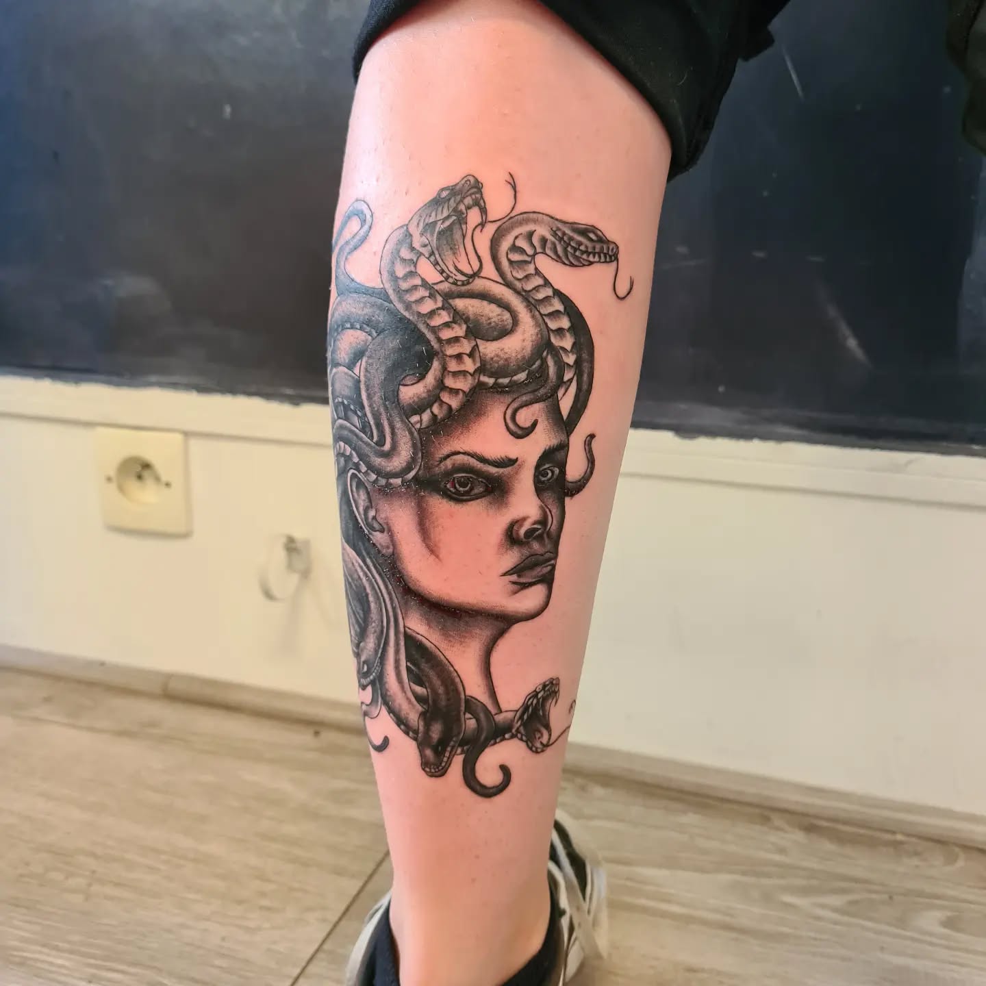 tatoueur minimaliste vezin le coquet