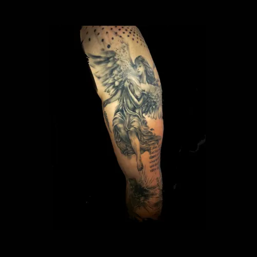 tatoueur realiste saint jacques de la lande