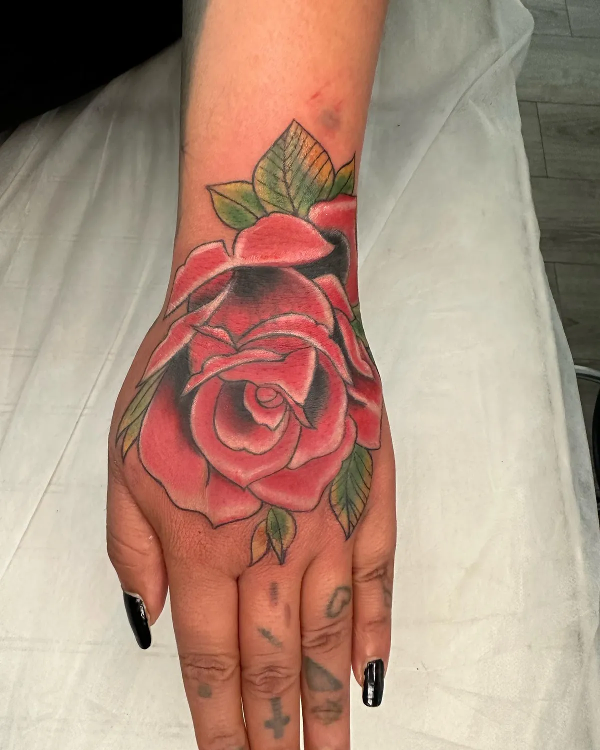 tatoueur realiste saint jacques de la lande
